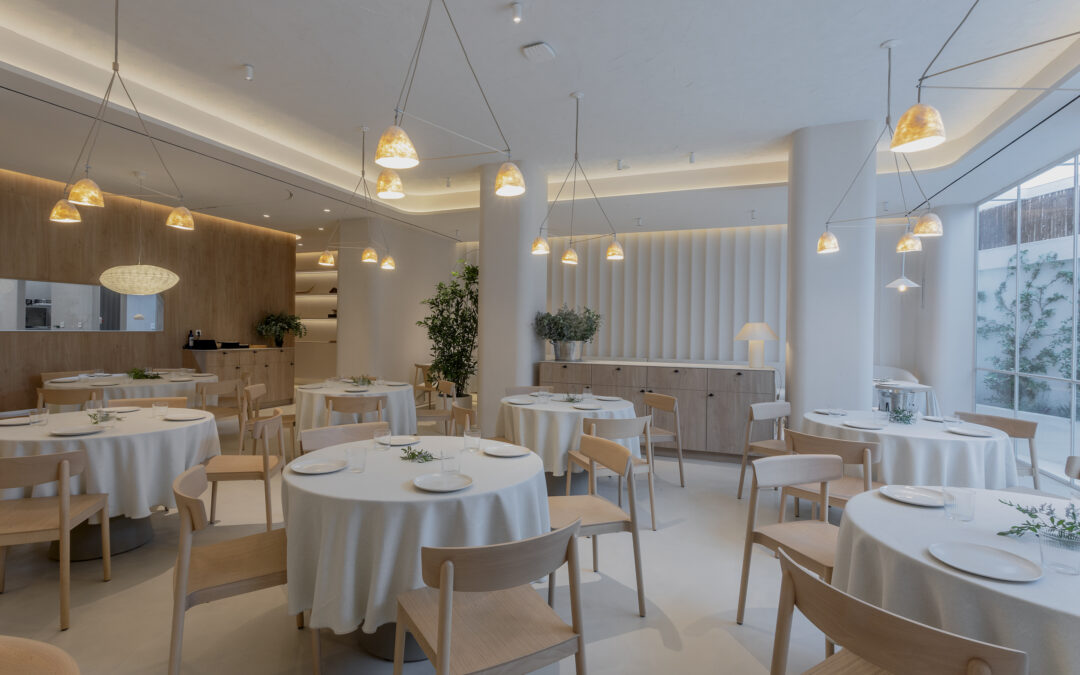 ÓSCAR VELASCO AND MONTSE ABELLÀ OPEN THEIR RESTAURANT